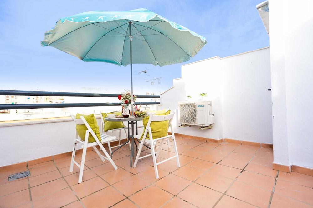 Holidays2Malaga Juan De Mena Apartments Kültér fotó
